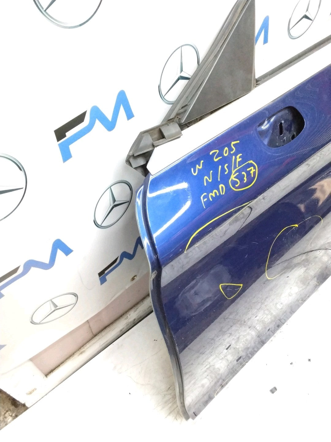 MERCEDES BENZ C-CLASS W205  PASSENGER FRONT DOOR NSF BLUE 2015-21  FMD537