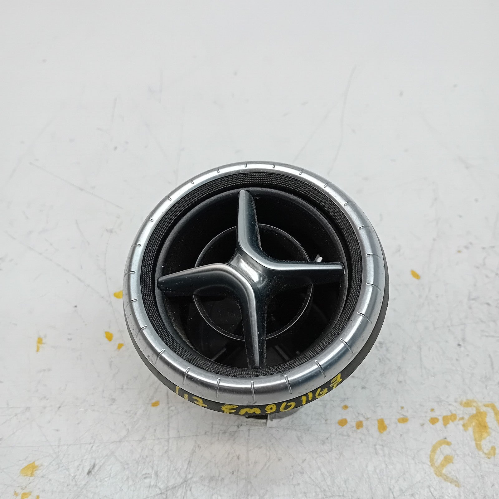 MERCEDES CLA-CLASS W117 DASHBOARD AIR VENT CENTRE SIDE 2017 A1178300354 FM001167