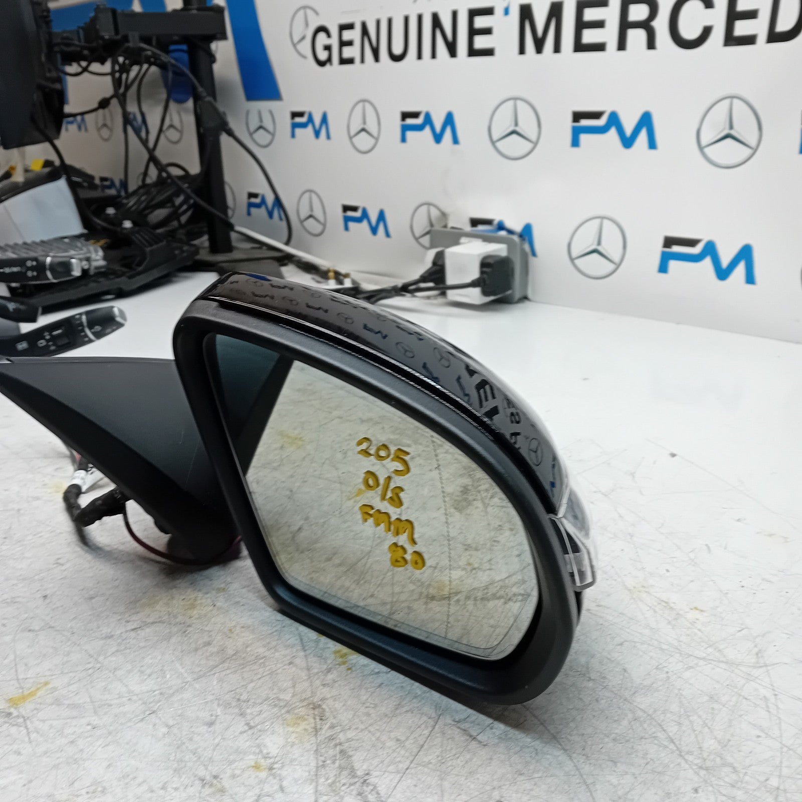 MERCEDES BENZ  C-CLASS W205 DRIVER WING MIRROR OS BLACK PL A2058104402 FMM80