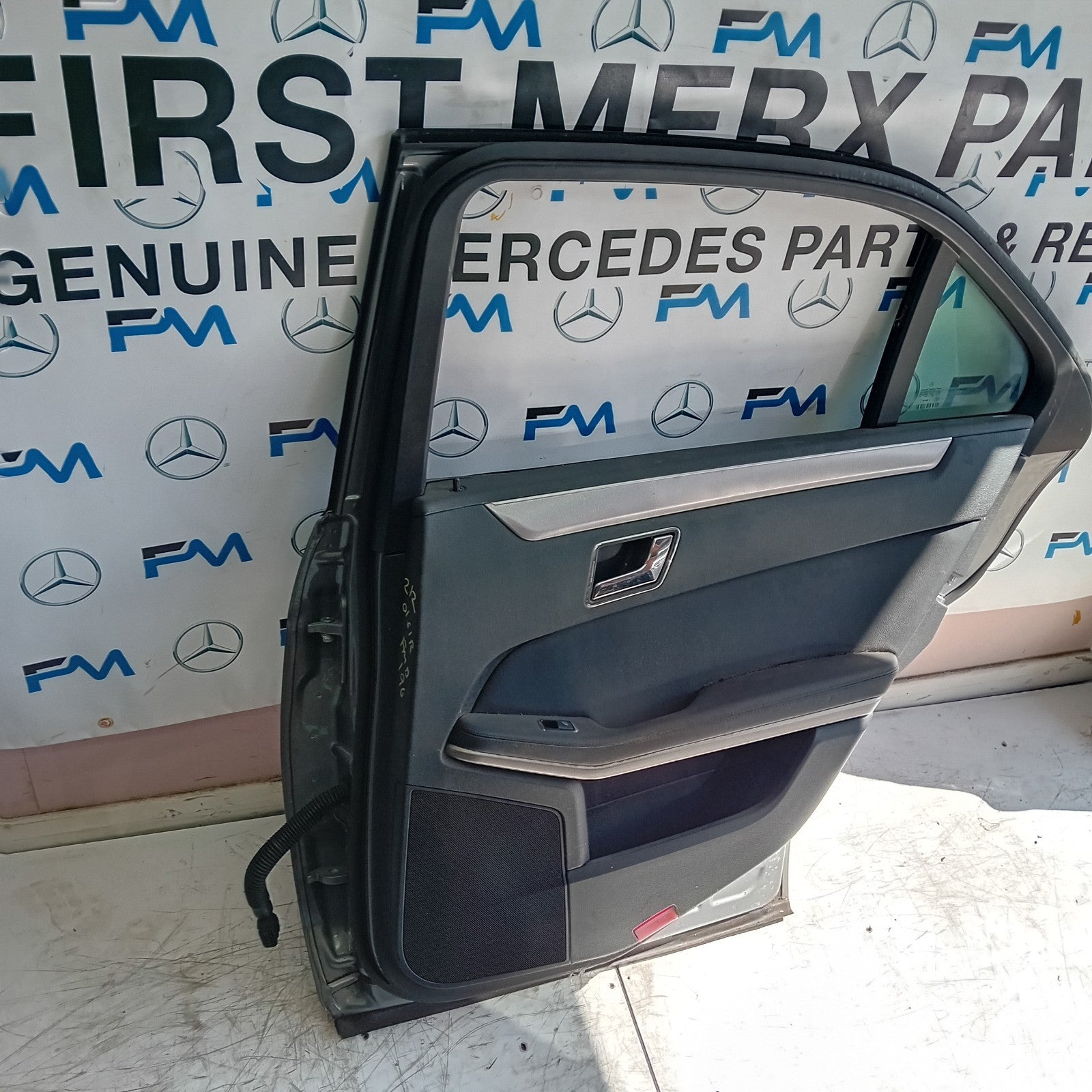 MERCEDES BENZ  E-CLASS W212 DRIVER REAR DOOR OSR GREY 2009-16 COMPLETE FMD196