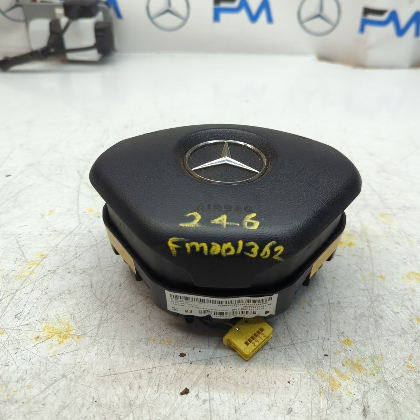 MERCEDES BENZ  B-CLASS W246 STEERING WHEEL AIRBAG DRIVER OS RIGHT Q3  FM001362