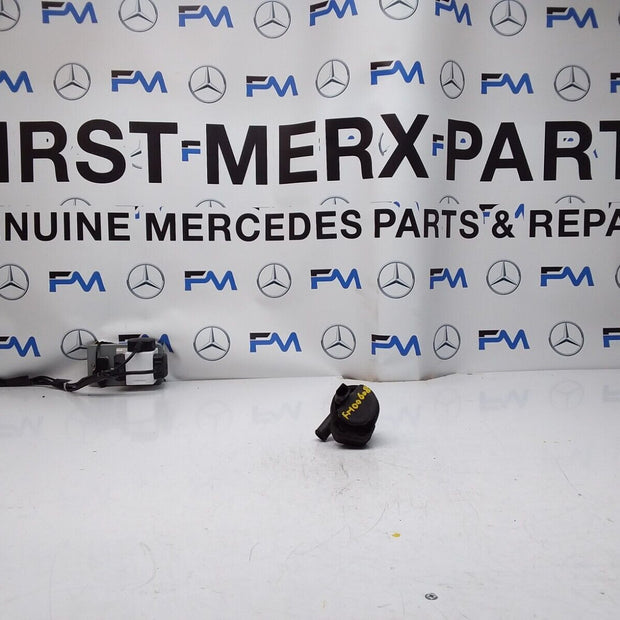 Mercedes E-CLASS W211 ELECTRIC COOLANT WATER PUMP A2118350028 FM00608