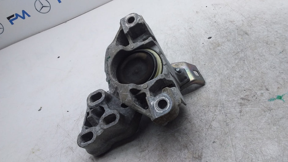 MERCEDES BENZ A-CLS W176 PETROL ENGINE MOUNT LEFT SIDE A2462400617 FMR448