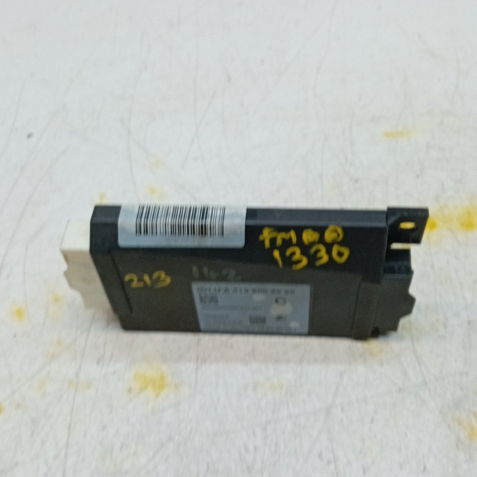 MERCEDES E CLASS IGNITION CONTROL MODULE ECU A2139008520 2016 W213 FM001330