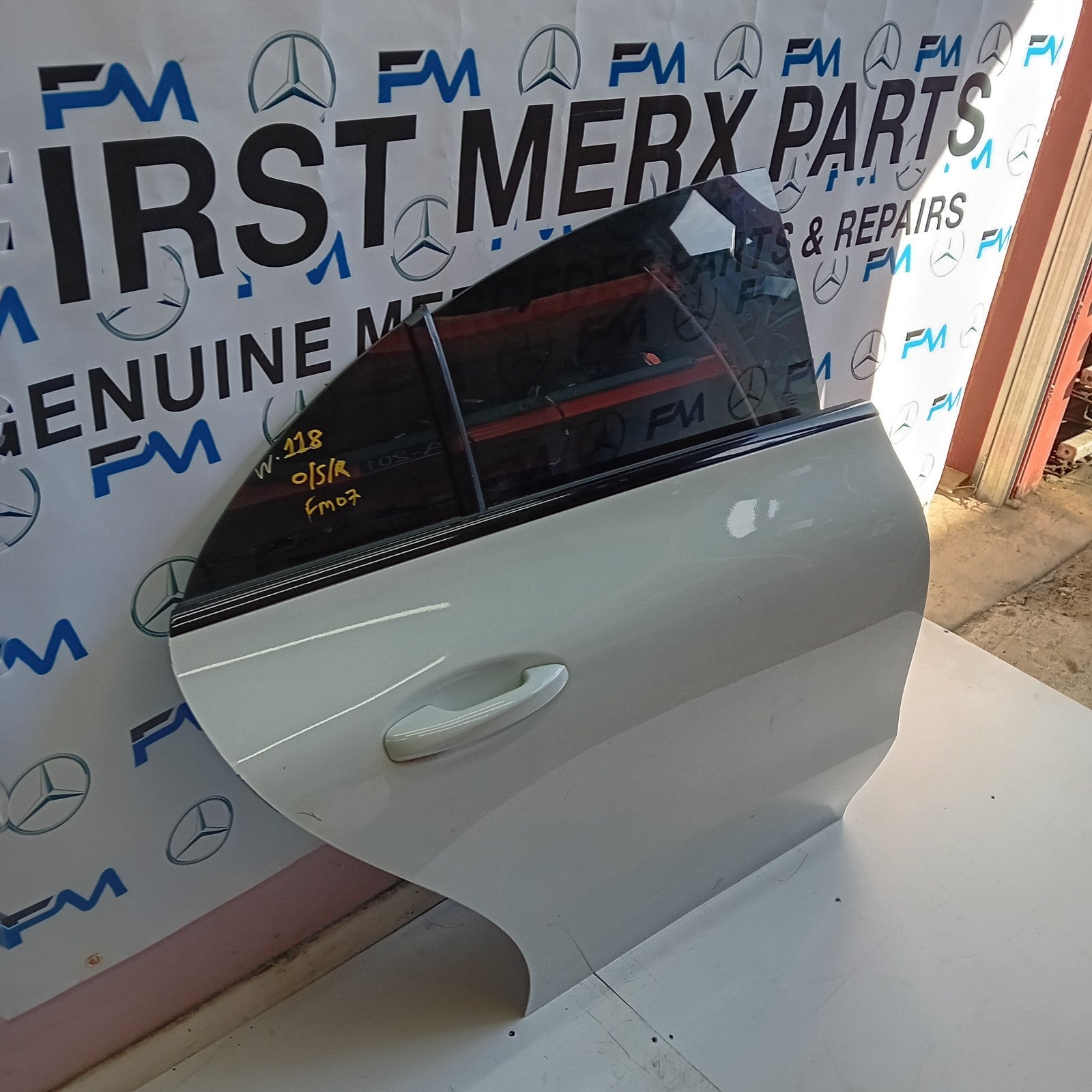 MERCEDES BENZ CLA-CLASS  W118 DRIVER SIDE FRONT DOOR ( OFF SIDE FRONT ) FM07