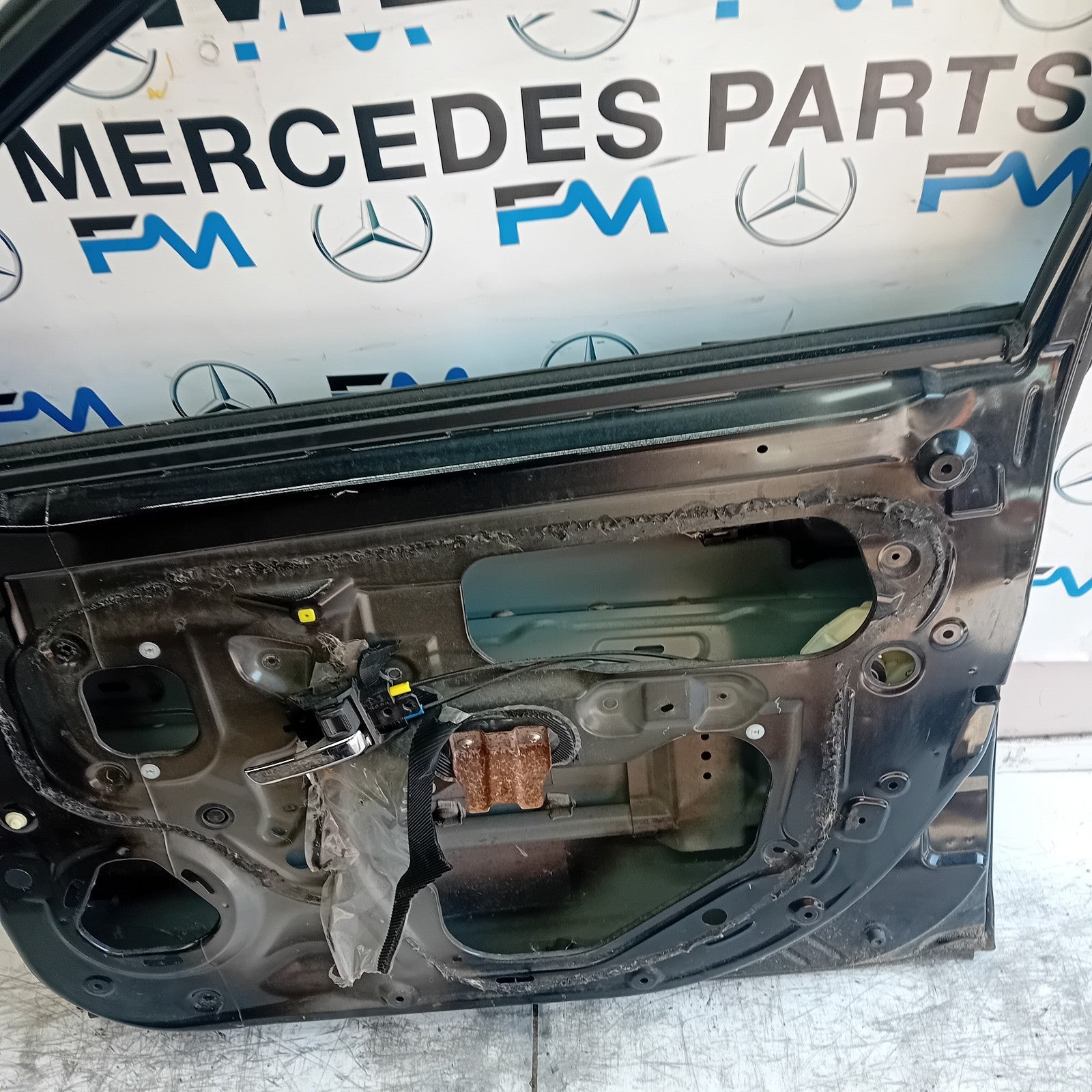 MITSUBISHI OUTLANDER MK3 DRIVER FRONT DOOR OSF 2013 BLACK FMD506