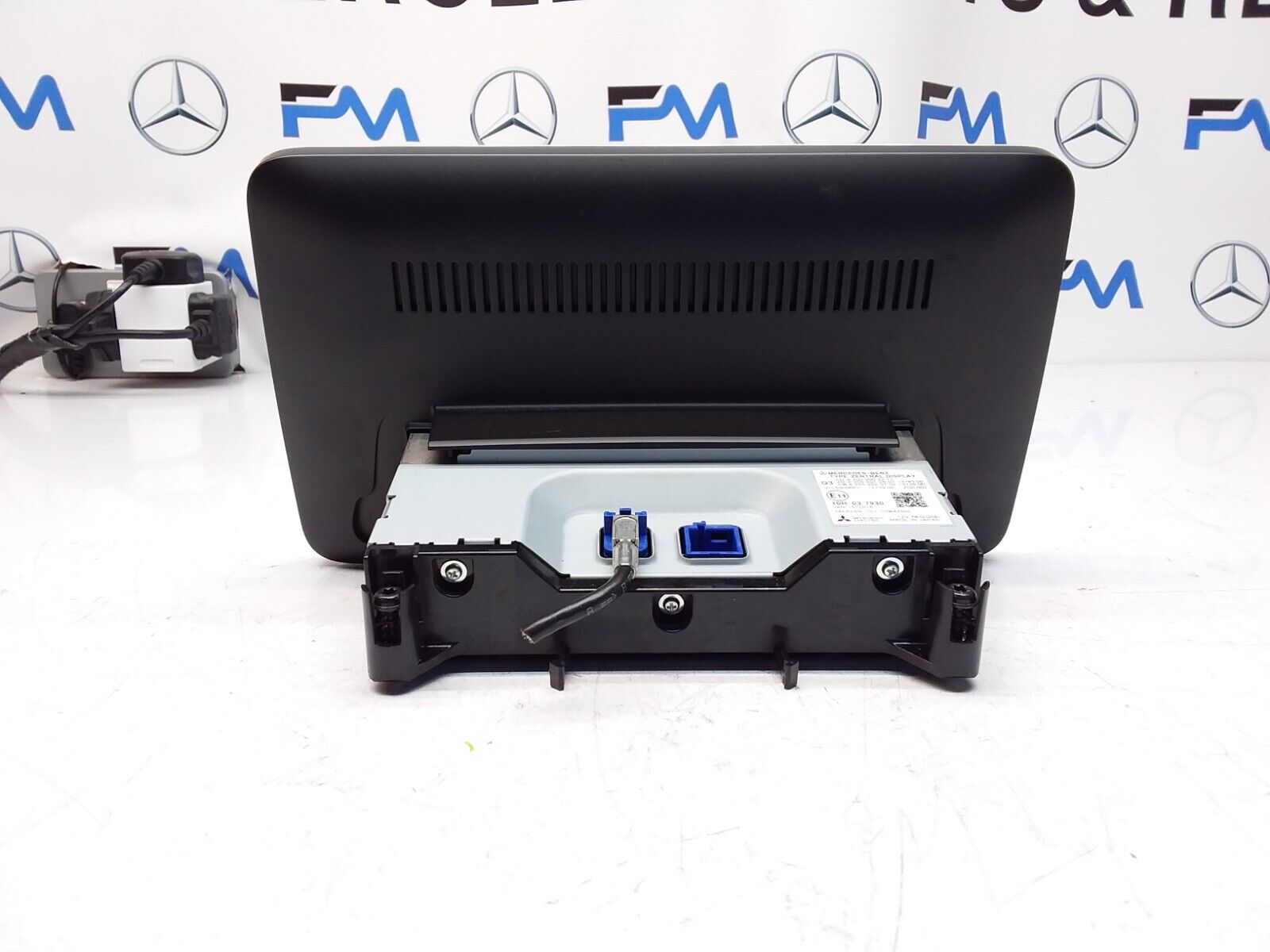 MERCEDES C-CLASS W205 2016 SAT NAV MULTIMEDIA SCREEN A2059002211 FM00659