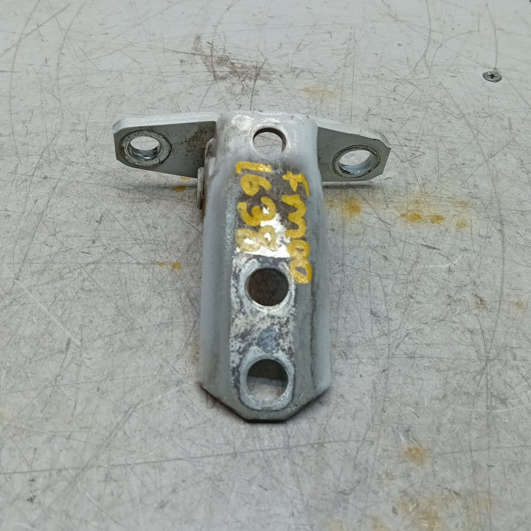 MITSUBISHI OUTLANDER MK3  FRONT DOOR HINGE PANEL A521 A046834 FM001638