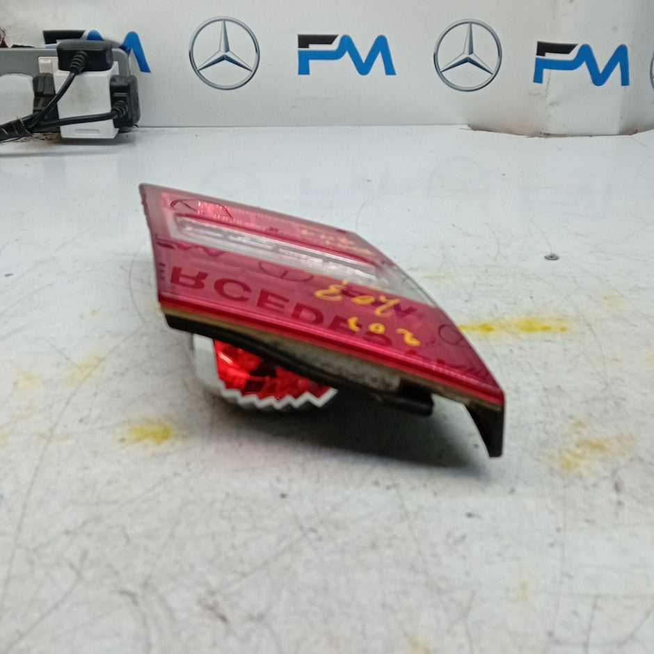 MERCEDES C-CLASS W203 ESTATE PASSENGER LEFT REAR TAIL LIGHT A2038204964 FMT274