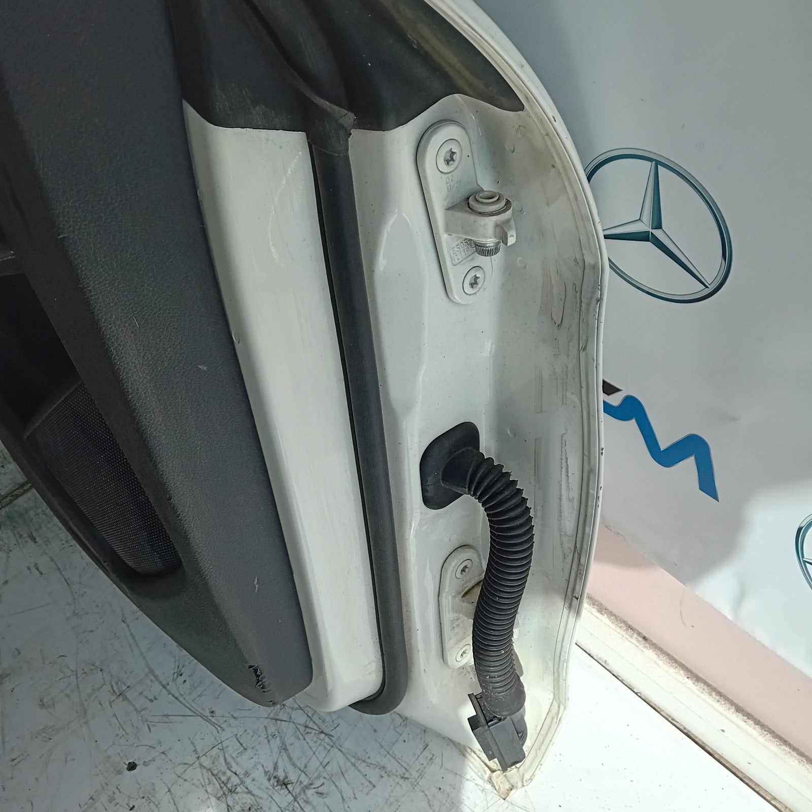 MERCEDES BENZ CLA W117 PASSENGER SIDE RESR DOOR N/S/R WHITE FMD126