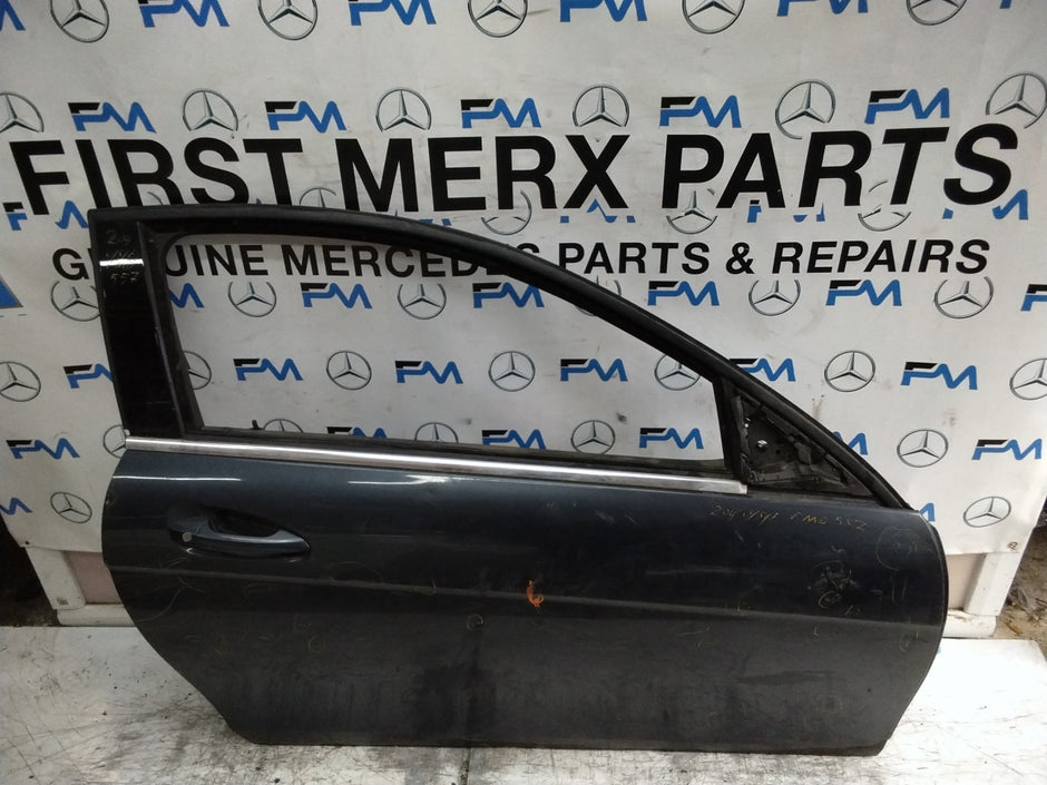 MERCEDES BENZ  C-CLASS W204 SLN DRIVER FRONT DOOR OSF GREY 2008-14 FMD557
