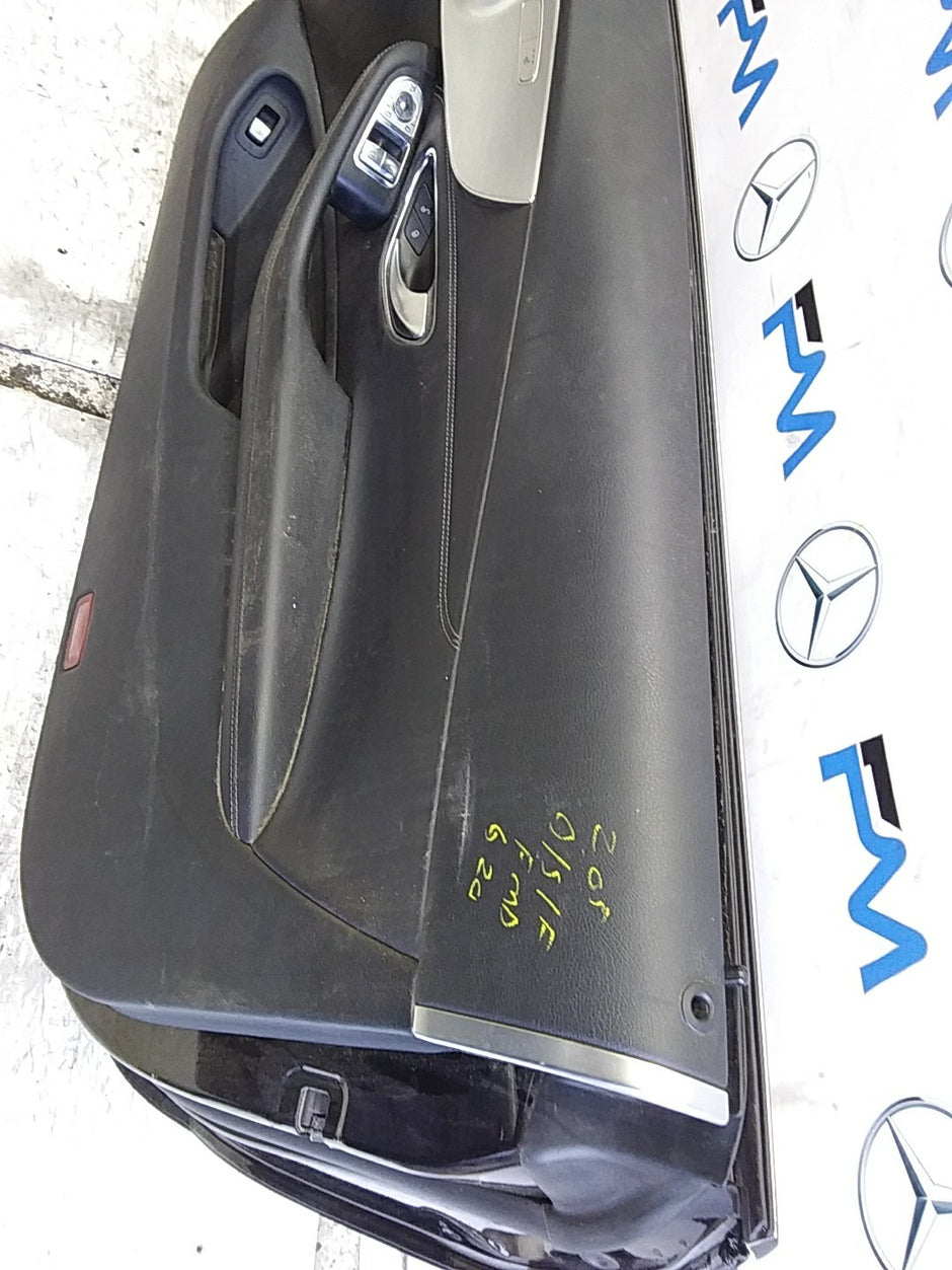 MERCEDES C-CLASS C205  DRIVER FRONT DOOR OSF BLACK 2015 ONWARDS COMPLETE FMD620