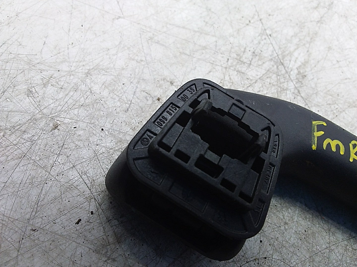 MERCEDES A-CLASS W176 REAR ROOF GRAB HANDLE PASSENGER SIDE  A0998150039 FMR194