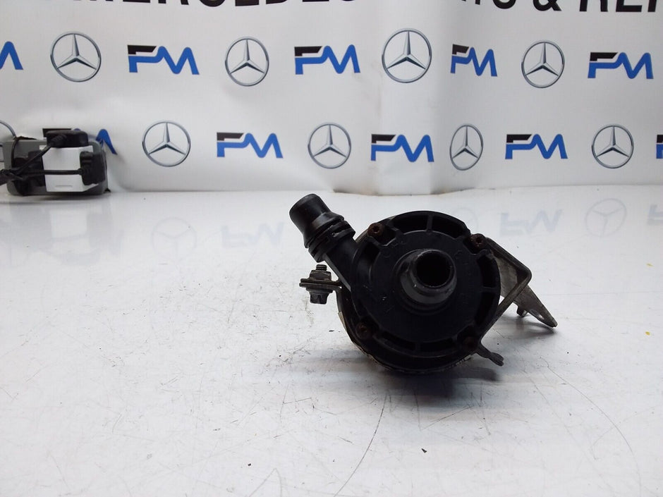 Mercedes E-CLASS W213 ELECTRIC COOLANT WATER PUMP A0005004386 FM00610 2023