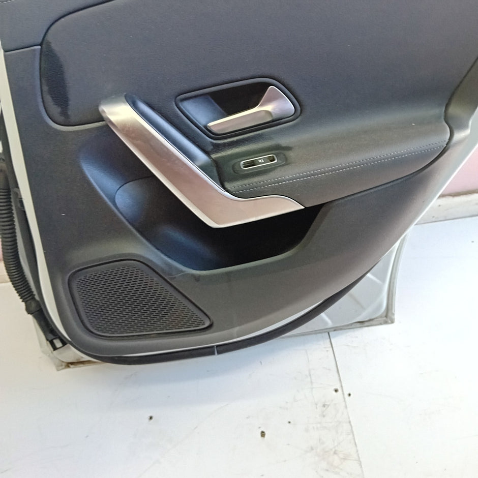 MERCEDES BENZ CLA-CLASS  W118 DRIVER SIDE FRONT DOOR ( OFF SIDE FRONT ) FM07