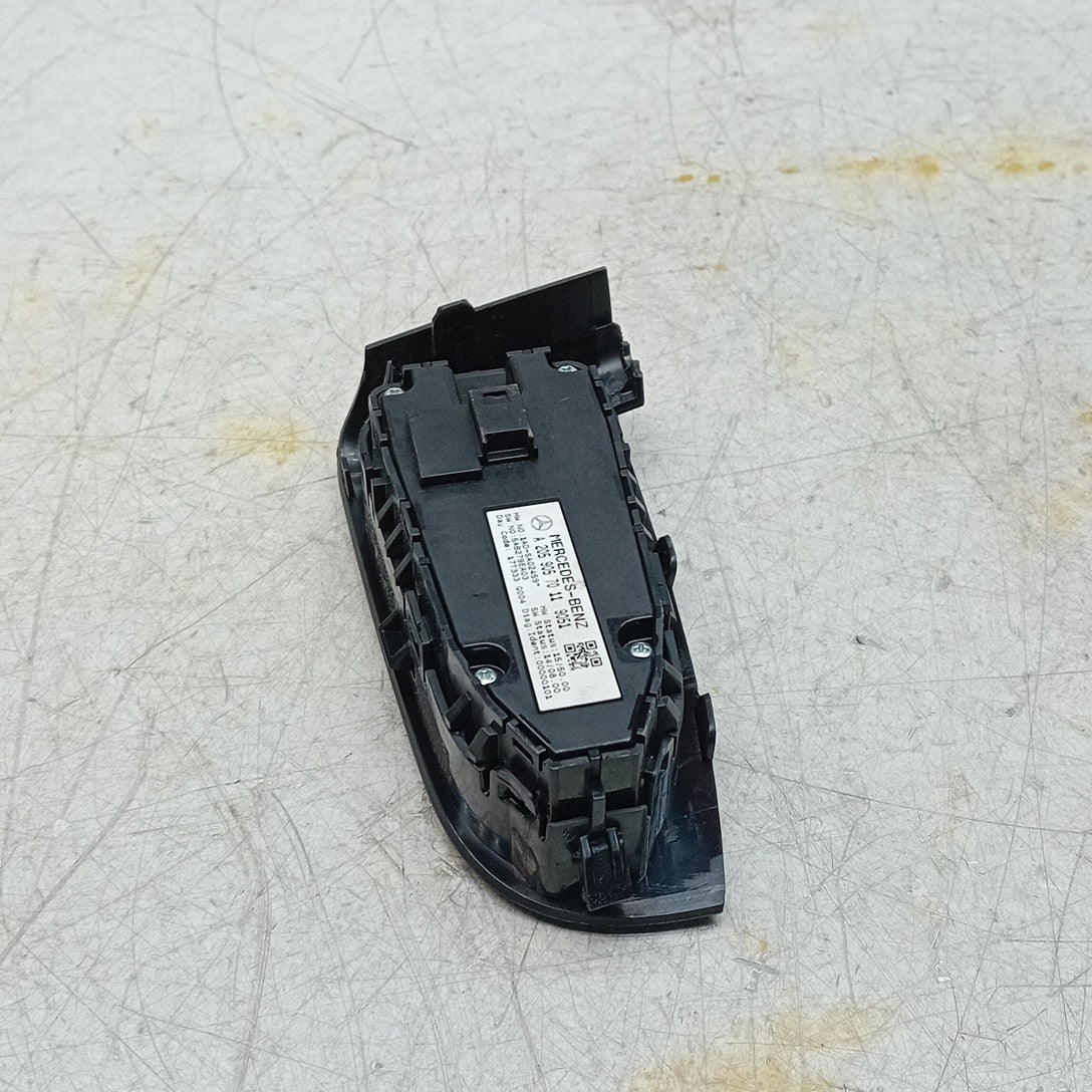 MERCEDES W205 C-CLASS WINDOW SWITCH BLOCK FRONT DOOR RIGHT A2059057011 FM001512