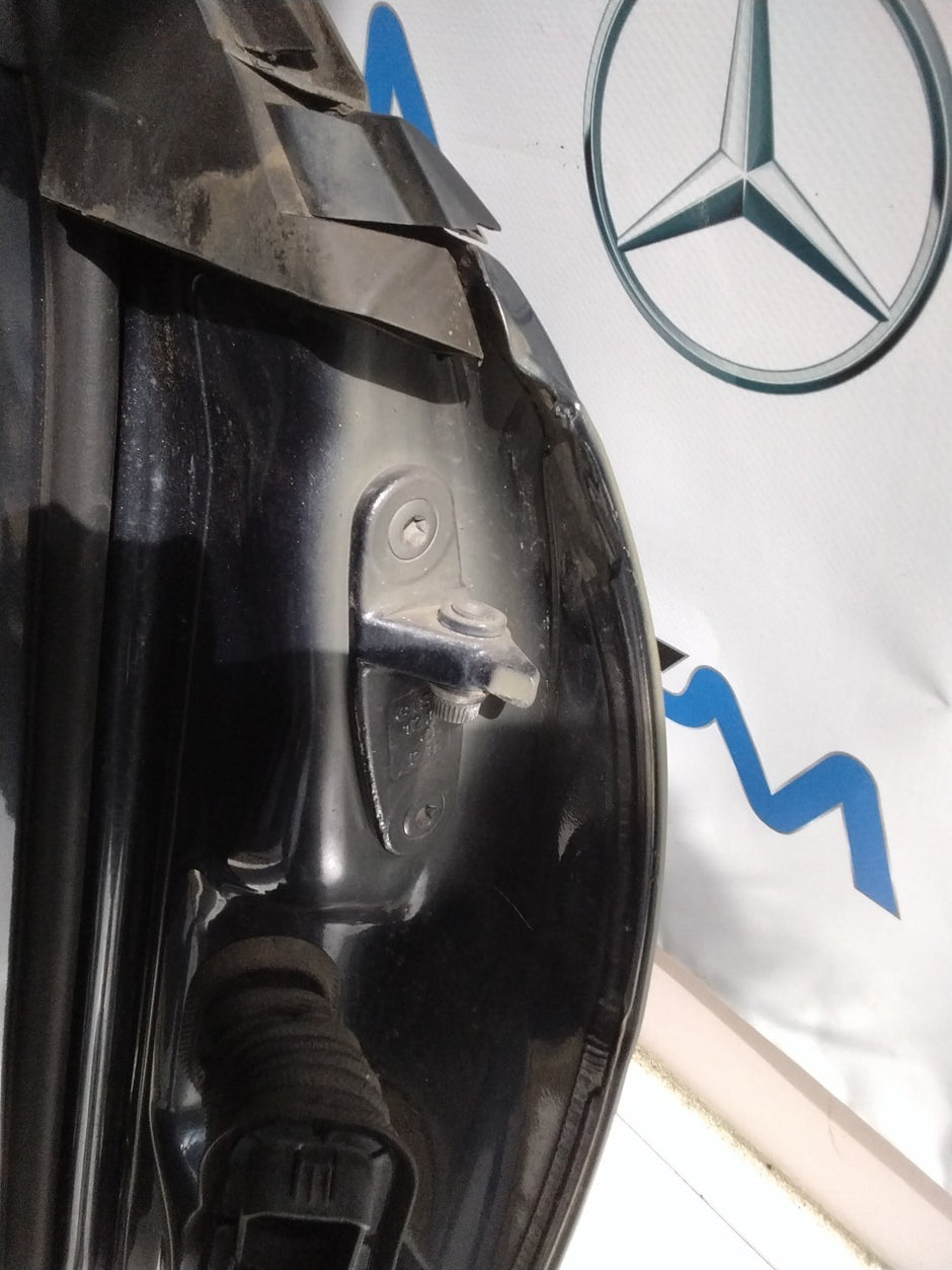 MERCEDES C-CLASS W204 PASSENGER SIDE FRONT DOOR N/S/F COMPLETE GREY FMD58