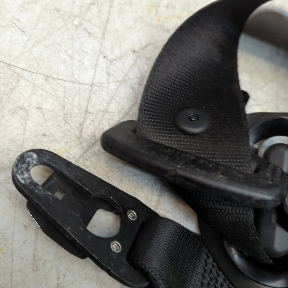 MERCEDES E-CLASS W213 FRONT PASSENGER SIDE SEAT BELT BLACK A2138600601 FM001374