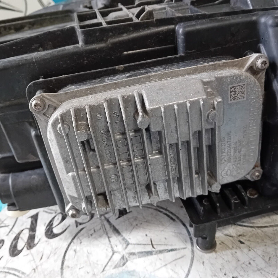 MERCEDES W177 A CLASS 2018-21 GENUINE DRIVER SIDE HEADLAMP A1779063000 FMH99