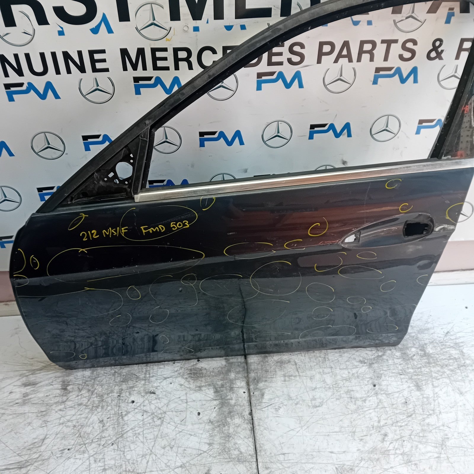 MERCEDES BENZ  E-CLASS W212 PASSENGER FRONT DOOR NSF 2015 GREY FMD503