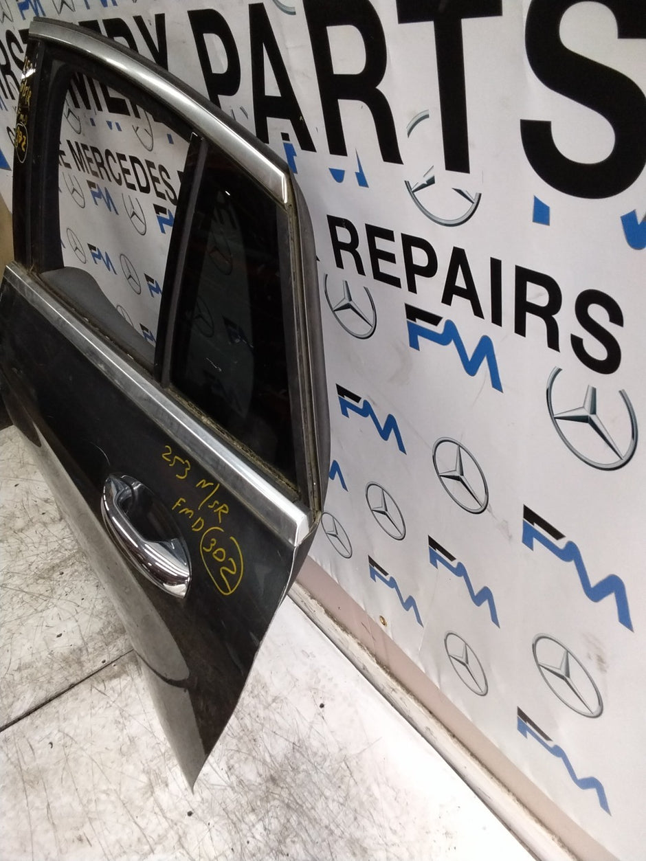 MERCEDES GLC C253  PASSENGER REAR DOOR NSR GREY 2016-22  COMPLETE FMD302