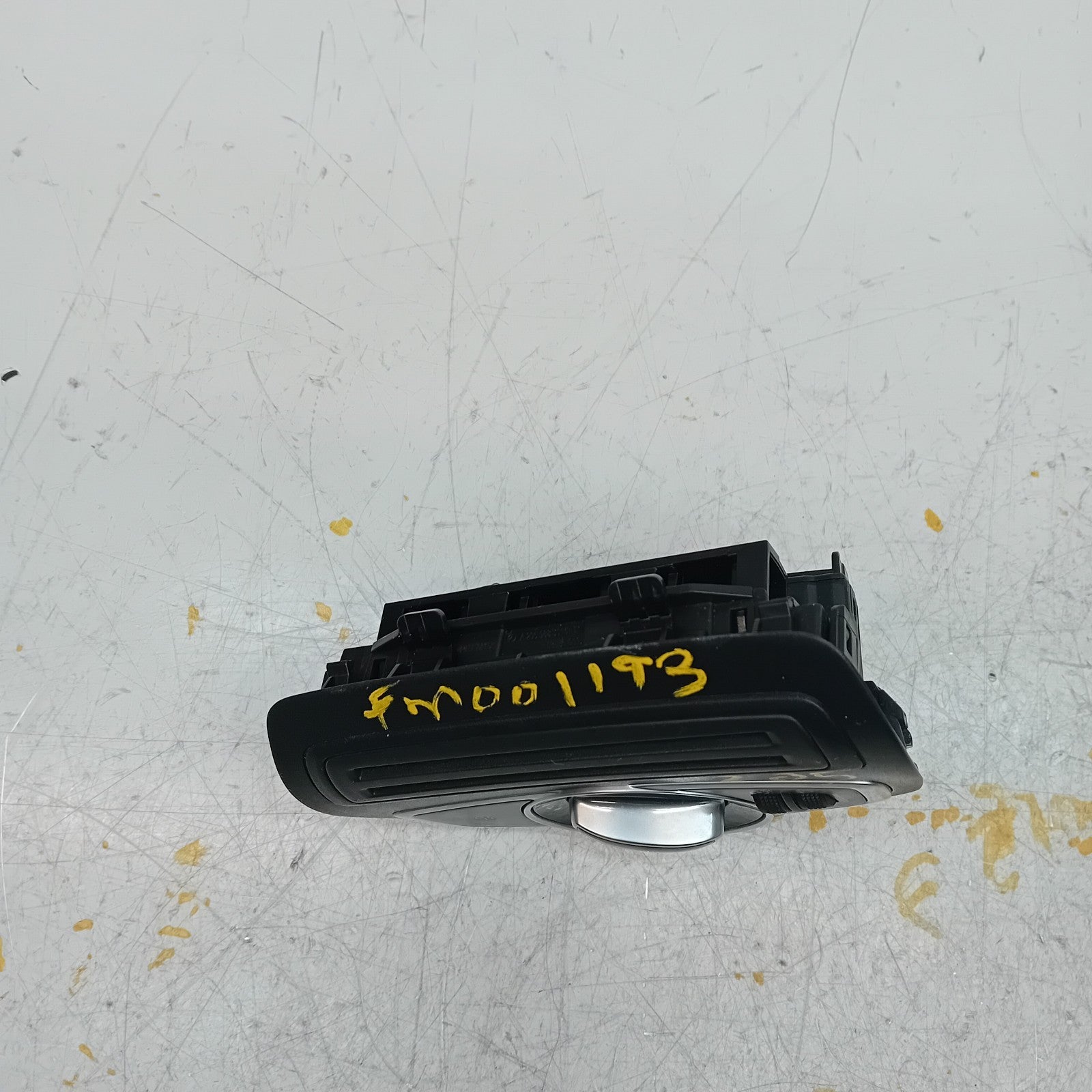 MERCEDES C-CLASS W205 HEADLIGHT CONTROL SWITCH 2014 A2059057207 FM001193