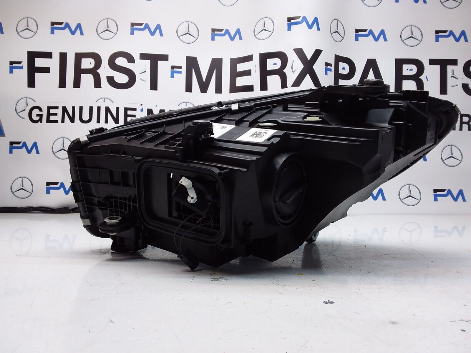 2018 MERCEDES C-CLASS W206 O/S Driver Side Front Headlight A2069066101 FMH38