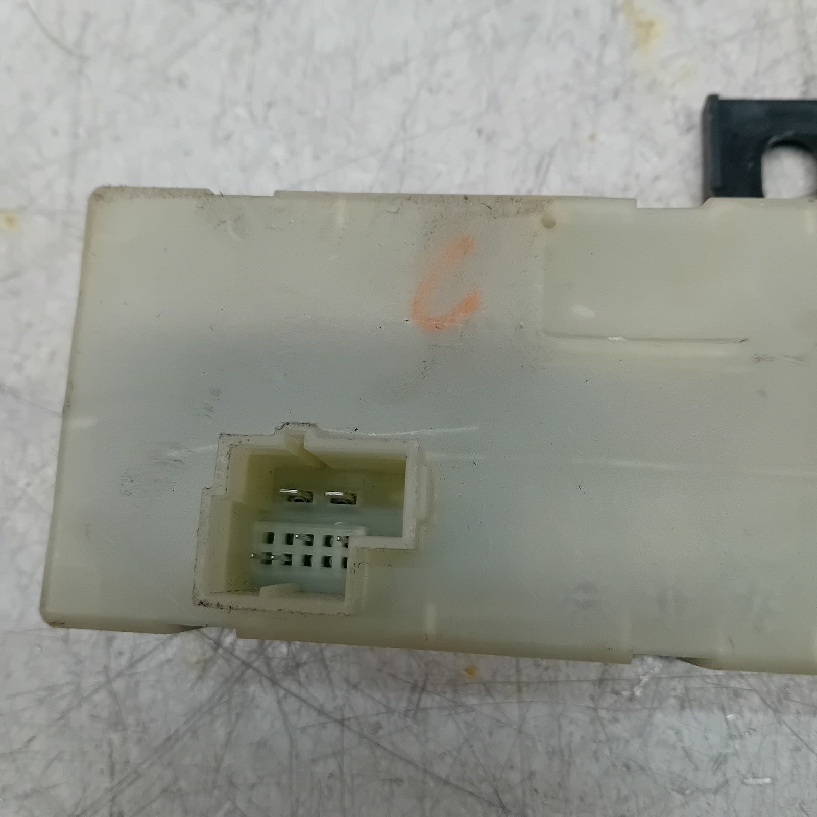 MERCEDES BENZ  E-CLASS TAILGATE CONTROL MODULE W213 A2139000814 FM001507