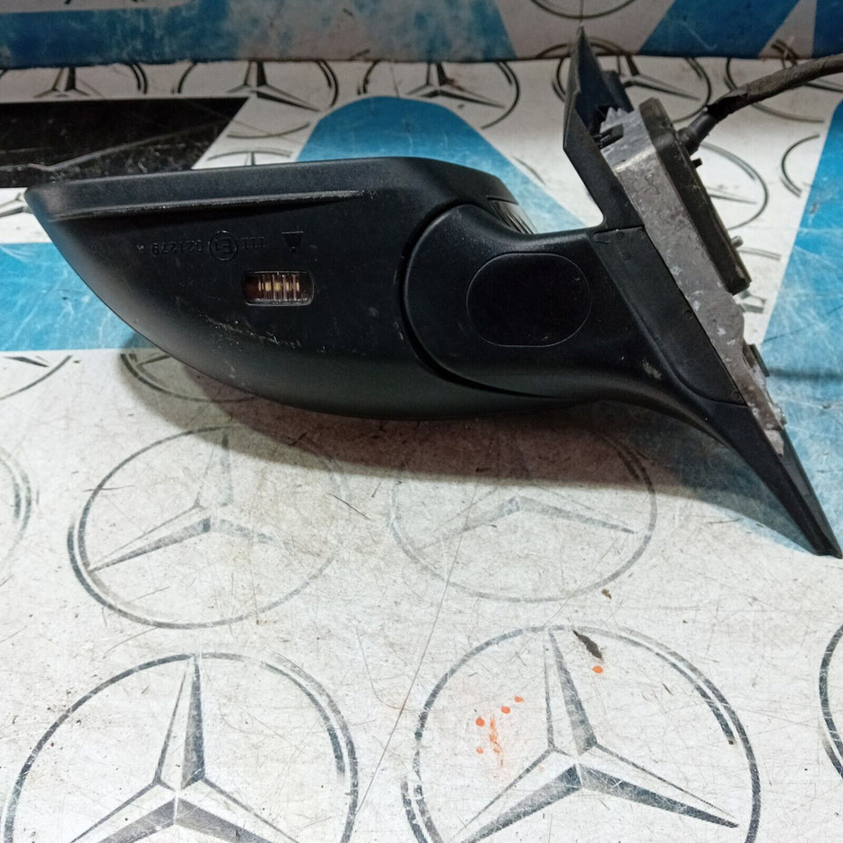 2017 MERCEDES C CLASS W205 RIGHT SIDE WING MIRROR POWER FOLD IN BLACKA2058104702