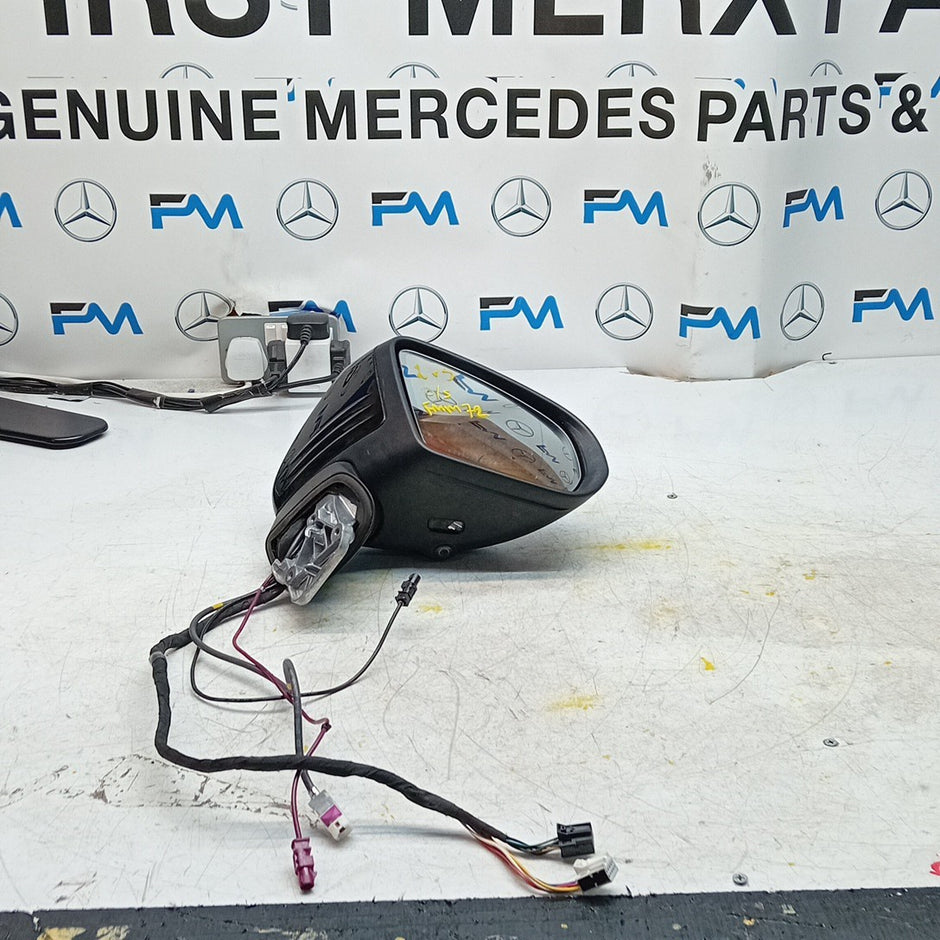 MERCEDES C-CLASS W205 DRIVER WING MIRROR OSF BLACK PL CAMERA FMM72