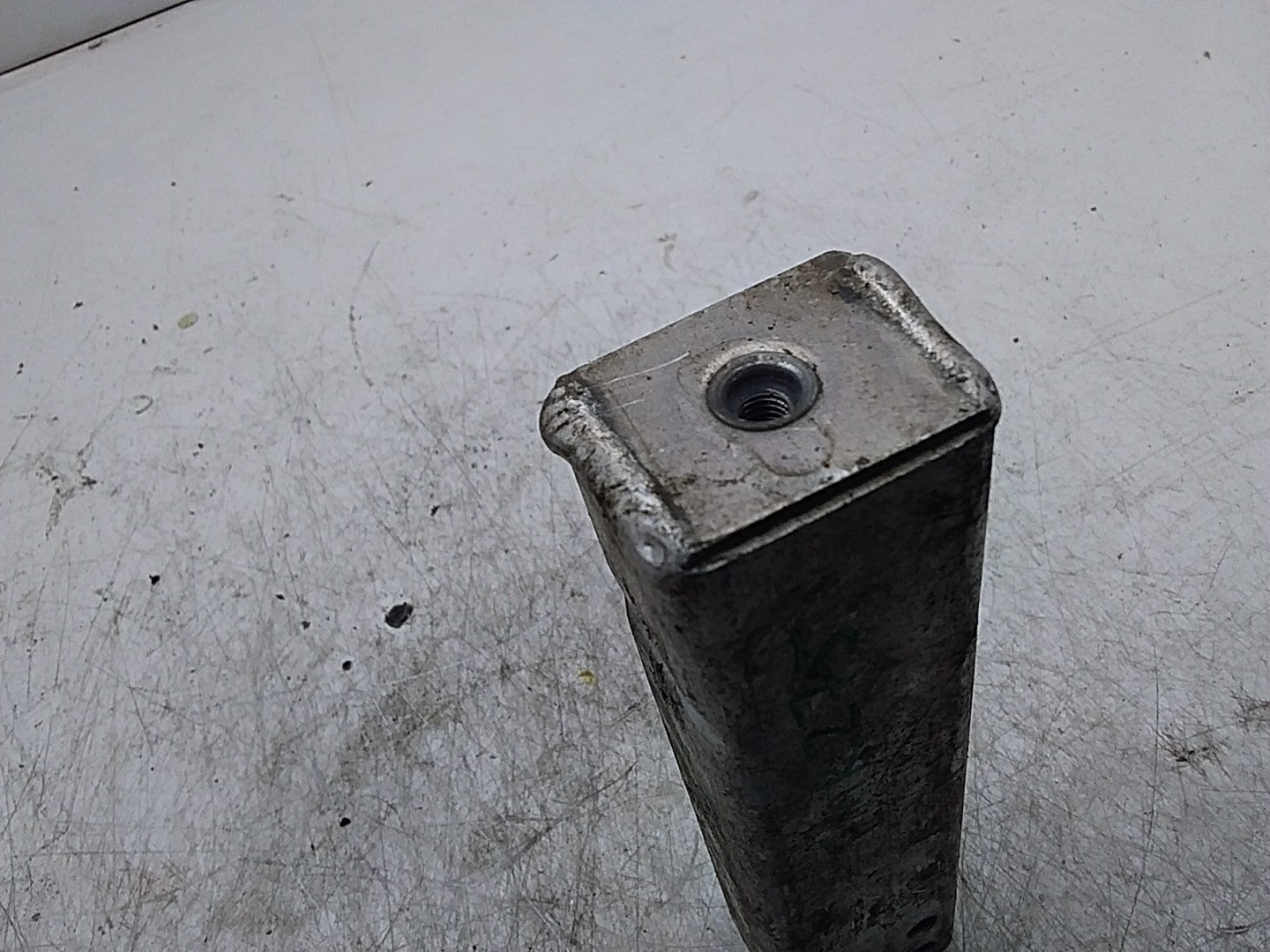 MERCEDES C-CLASS W205 LOWER CRASH REINFORCEMENT ABSORBER A2056203701 FMR275
