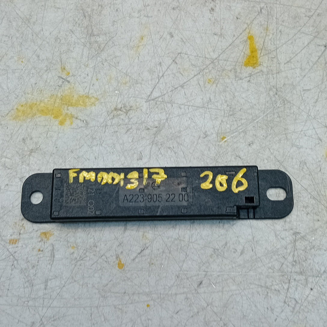 MERCEDES BENZ  E-CLASS W206 KEYLESS ENTRY ANTENNA  A2239052200 FM001317
