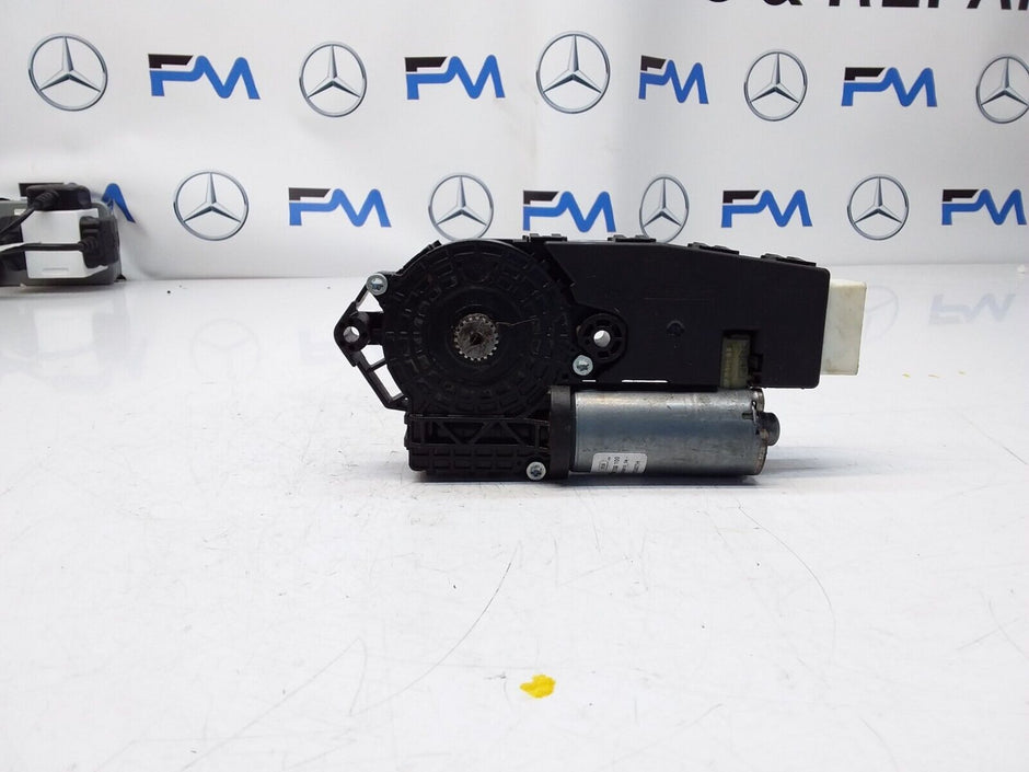 Mercedes C-CLASS W205 Sunroof Motor Regulator  A2059009104 FM00445