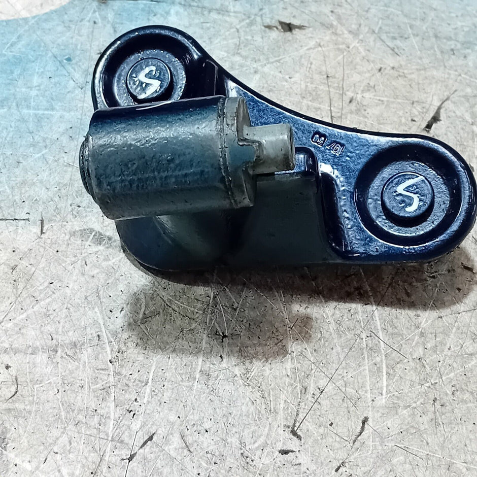 MERCEDES A CLASS W176 PASSENGER NEAR SIDE REAR TOP UPPER DOOR HINGE R460819