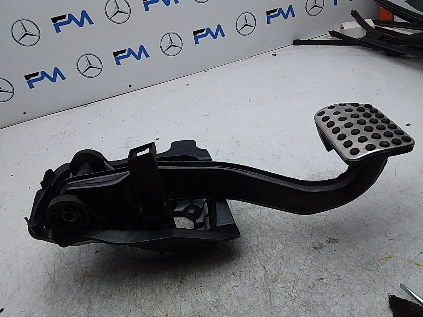 MERCEDES C-CLS W205 BRAKE PEDAL ASSEMBLY A2052920308 FMR294