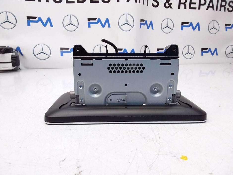 MERCEDES C-CLASS W205 2016 SAT NAV MULTIMEDIA SCREEN A2059002211 FM00659