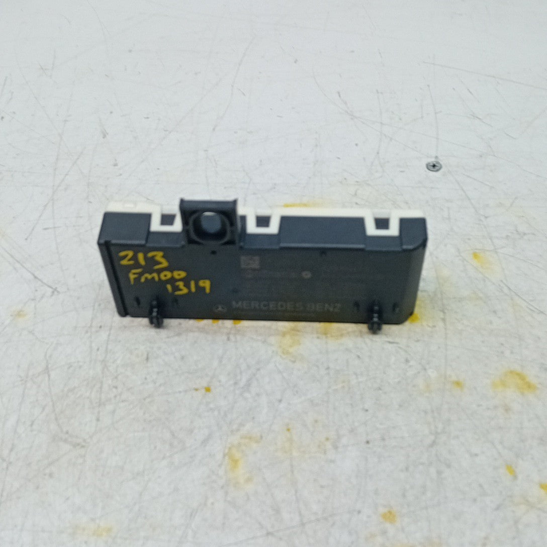 MERCEDES E-CLASS TAILGATE CONTROL MODULE W213 A2139004711 2016 ON FM001319