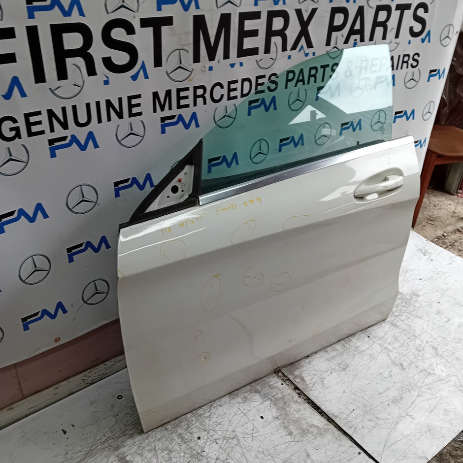 MERCEDES BENZ CLA W117 PASSENGER FRONT DOOR NSF WHITE 2013-19 COMPLETE FMD379