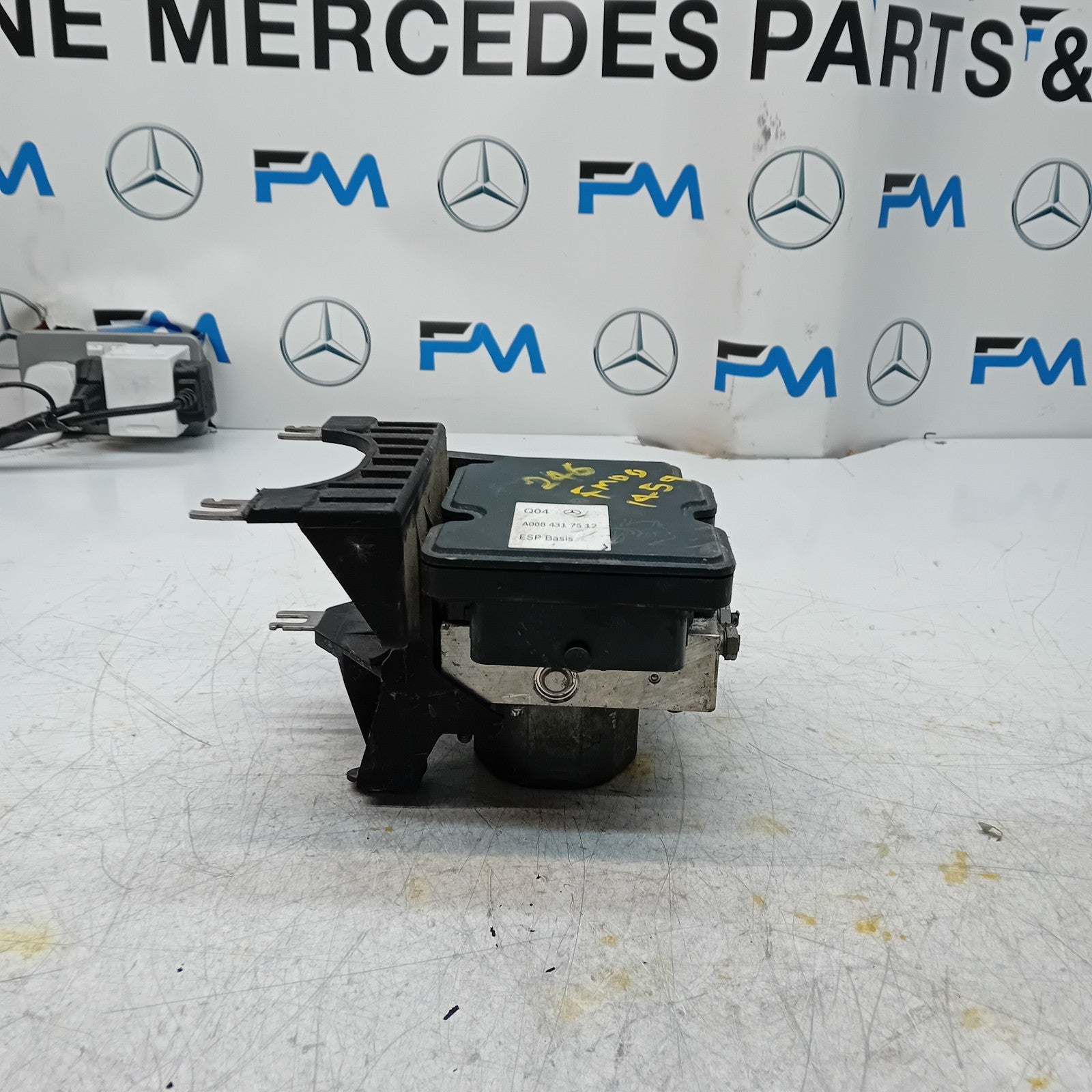 MERCEDES BENZ B-CLASS W246 ABS PUMP CONTROL MODULE UNIT A0084317512 FM001459