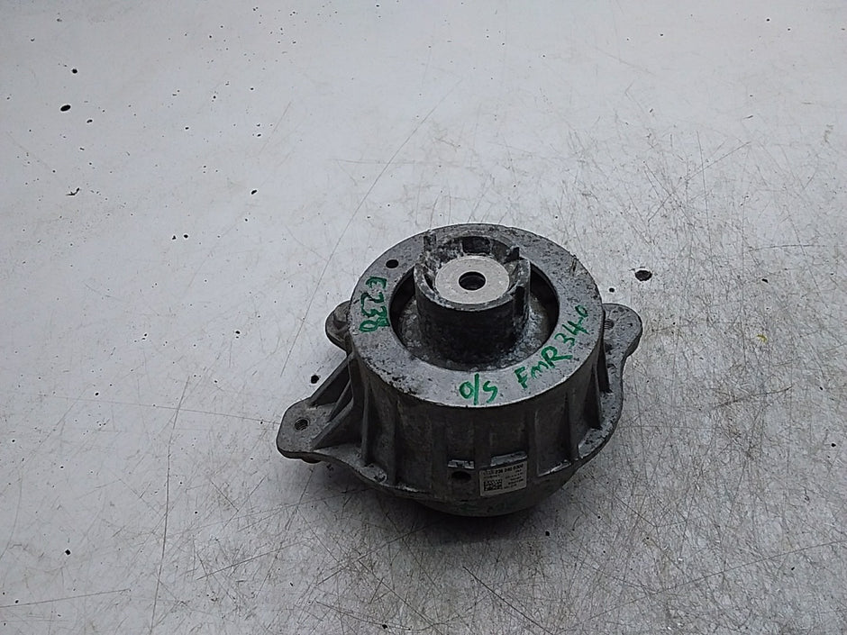 MERCEDES BENZ  E-CLASS COUPE C238  ENGINE MOUNT RIGHT OS A2382400300 FMR340