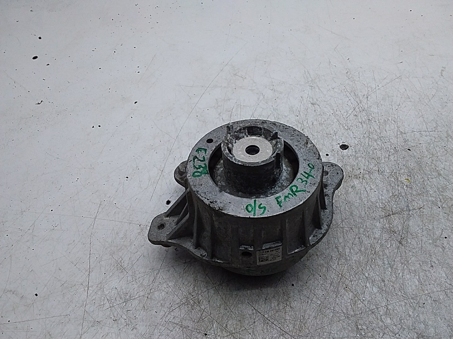 MERCEDES BENZ  E-CLASS COUPE C238  ENGINE MOUNT RIGHT OS A2382400300 FMR340