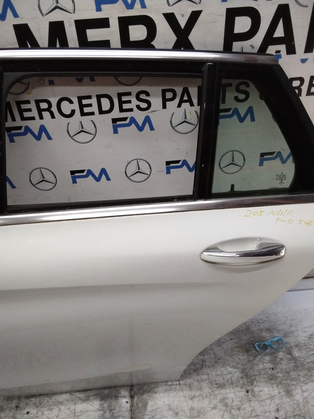 MERCEDES C-CLASS W205 EST PASSENGER REAR DOOR NSR WHITE 2014-21 COMPLETE FMD545