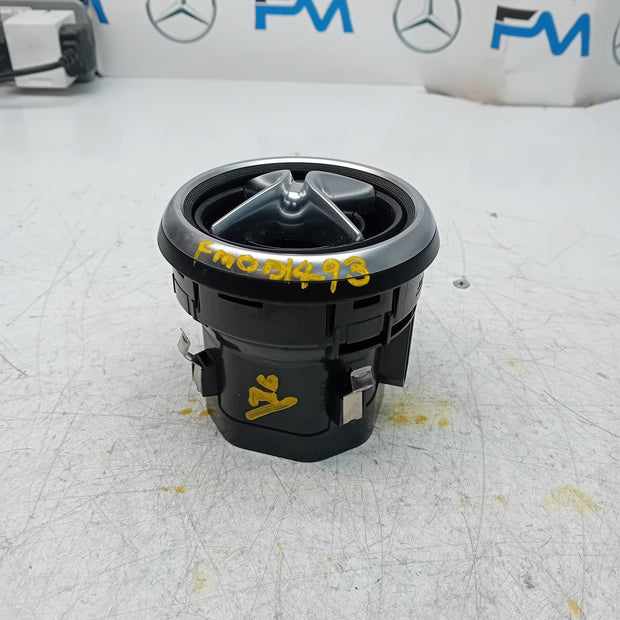 MERCEDES BENZ A-CLASS W176 DASHBOARD AIR VENT 2015 A1768300354 FM001493