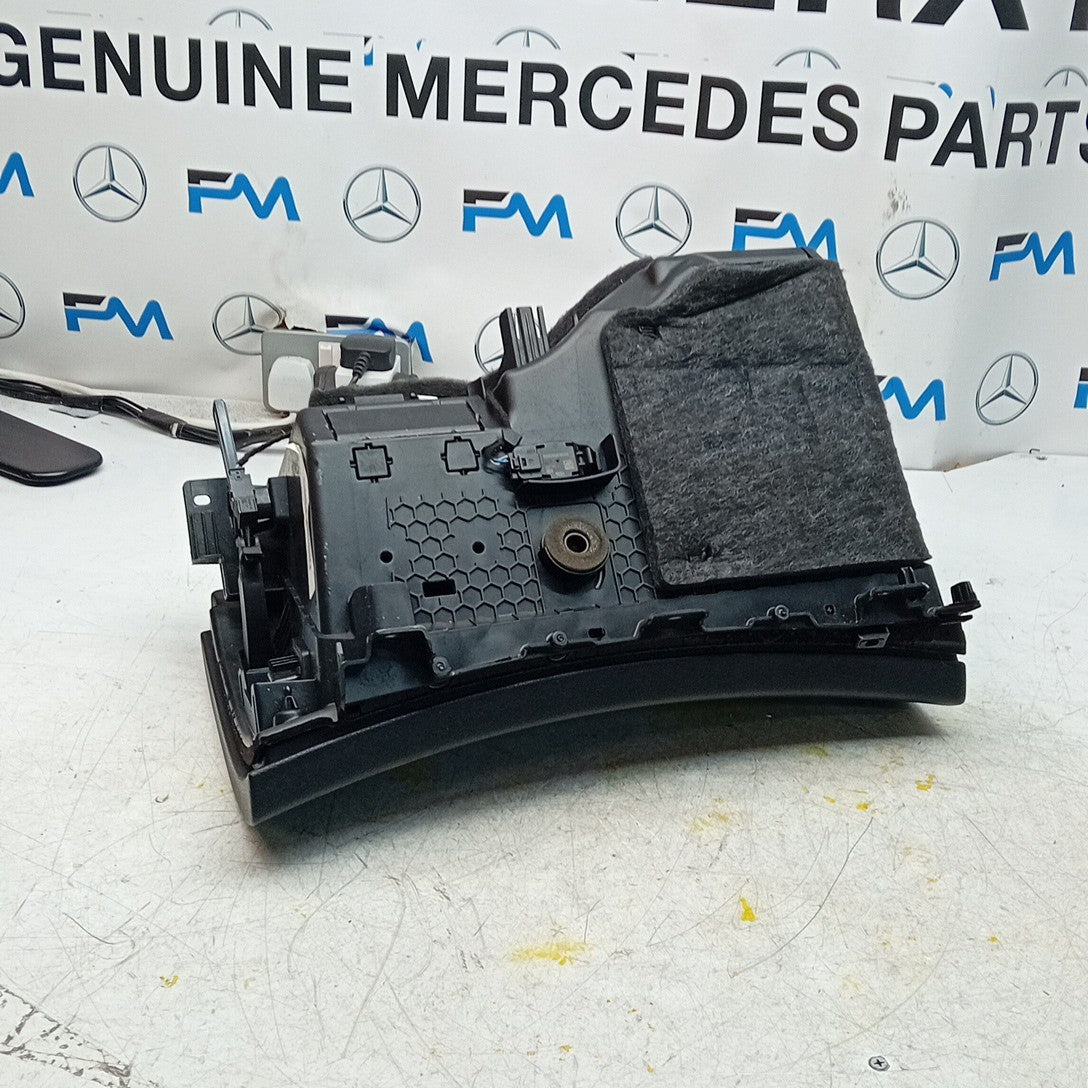 MERCEDES E-CLASS W213 DASHBOARD GLOVEBOX 2016 ON A2136800391 BLACK FM001315