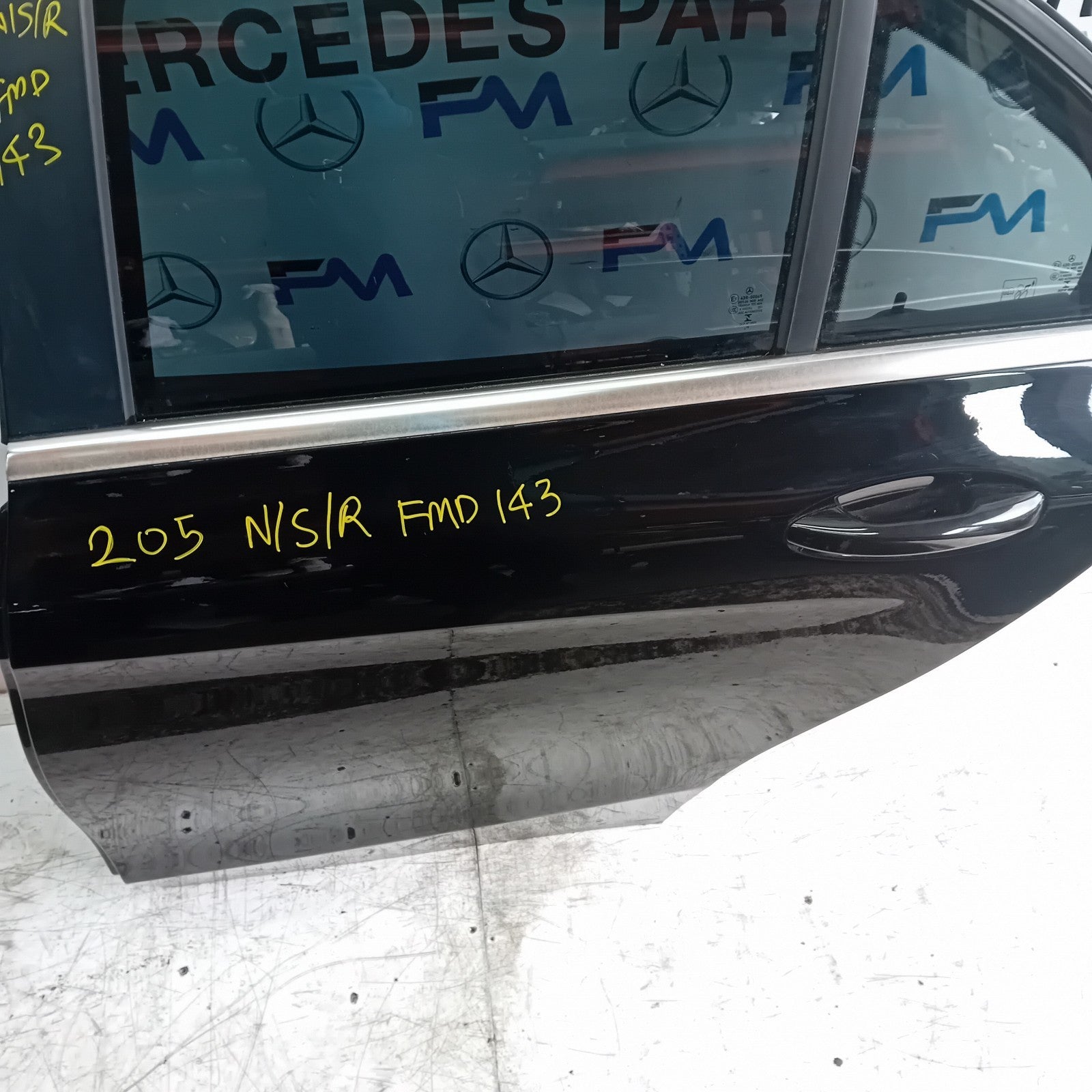 MERCEDES BENZ C-CLASS W205 PASSENGER SIDE REAR DOOR N/S/R BLACK COMPLETE FMD143