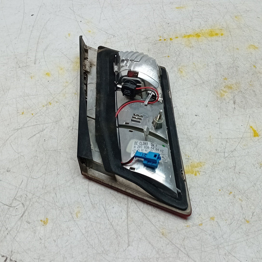 MERCEDES C-CLASS W203 ESTATE DRIVER RIGHT REAR TAIL LIGHT A2038205464 FMT275