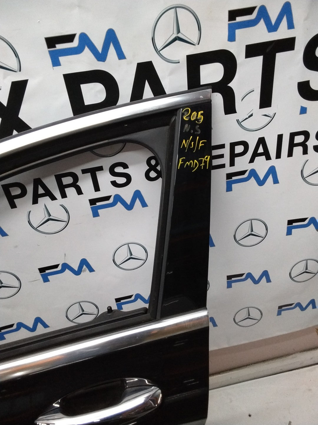 MERCEDES BENZ C-CLASS W205 PASSENGER SIDE FRONT DOOR N/S/F COMPLETE BLACK FMD79