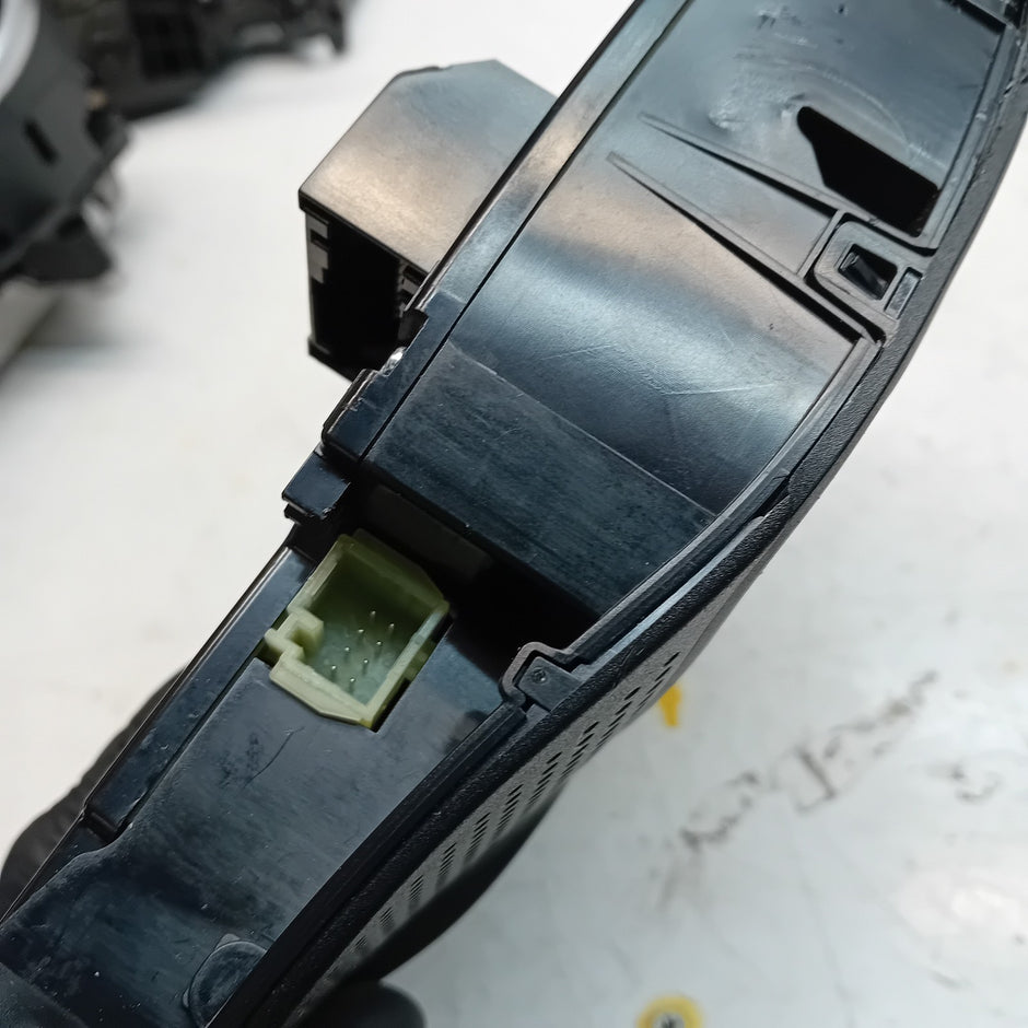 MERCEDES BENZ  C-CLASS W205 MHEV INTERIOR LIGHT A0009002507 2014 ON FM001474