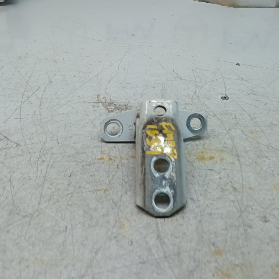 MITSUBISHI OUTLANDER MK3  FRONT DOOR HINGE PANEL A523 A046834 FM001639