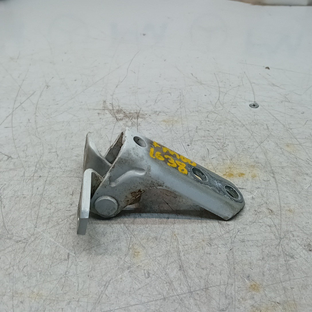 MITSUBISHI OUTLANDER MK3  FRONT DOOR HINGE PANEL A521 A046834 FM001638